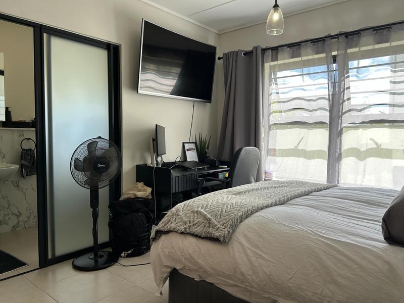 To Let 3 Bedroom Property for Rent in Sandown Western Cape